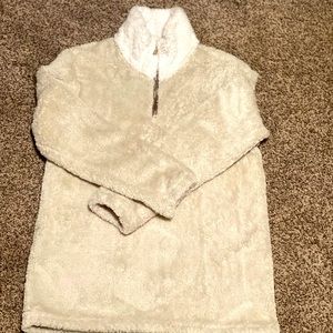 Women’s fleece pullover